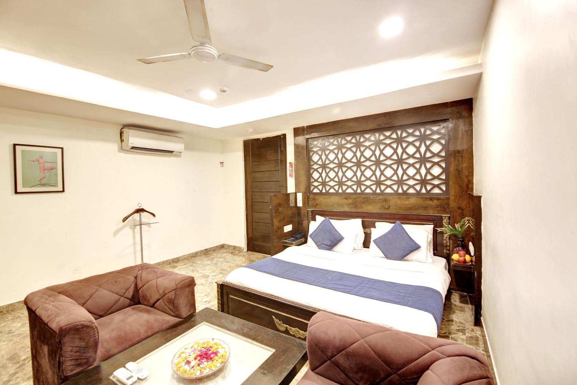 Hotel Wk Comfort - Near White Clove Ню Делхи Екстериор снимка