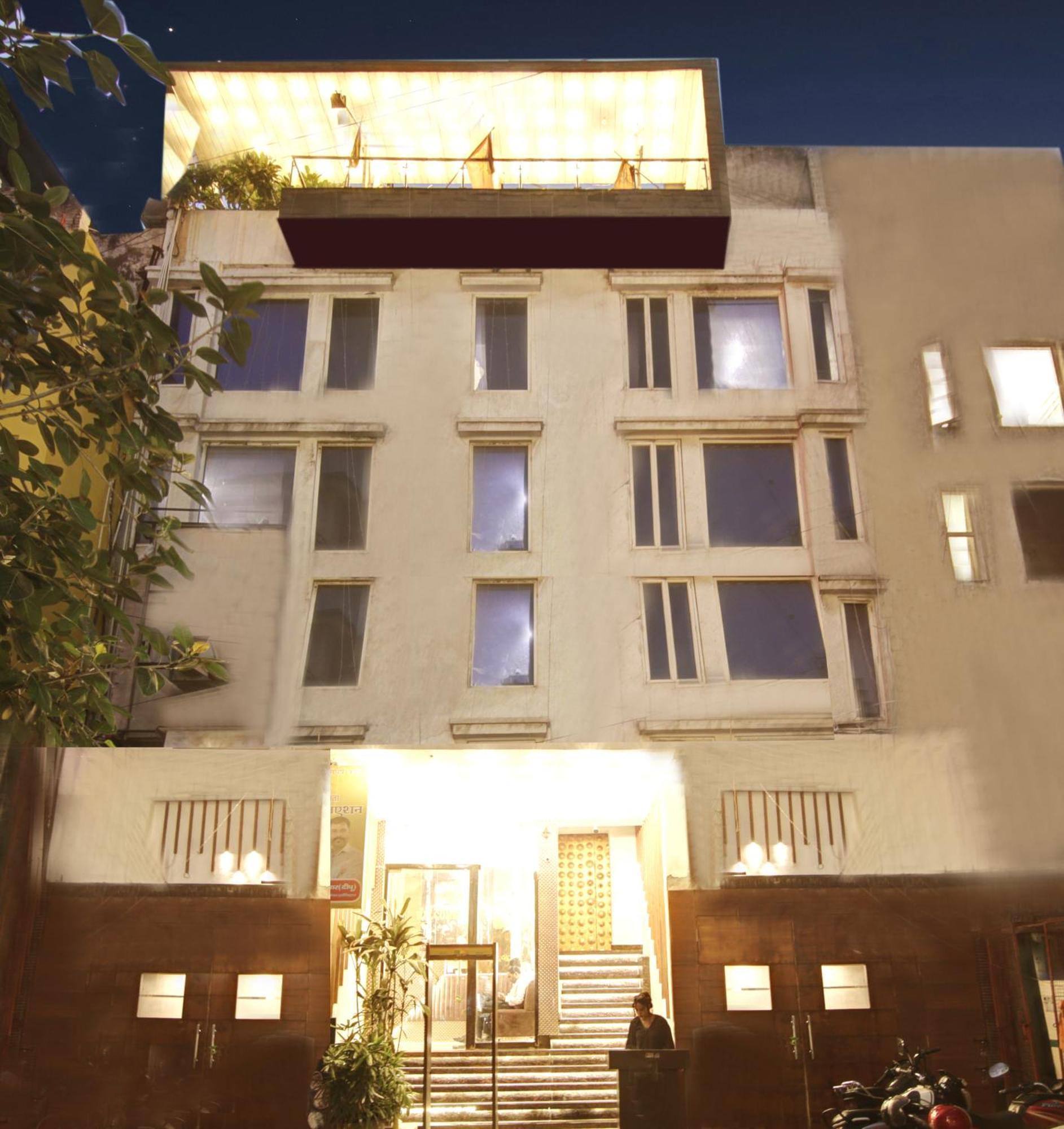 Hotel Wk Comfort - Near White Clove Ню Делхи Екстериор снимка