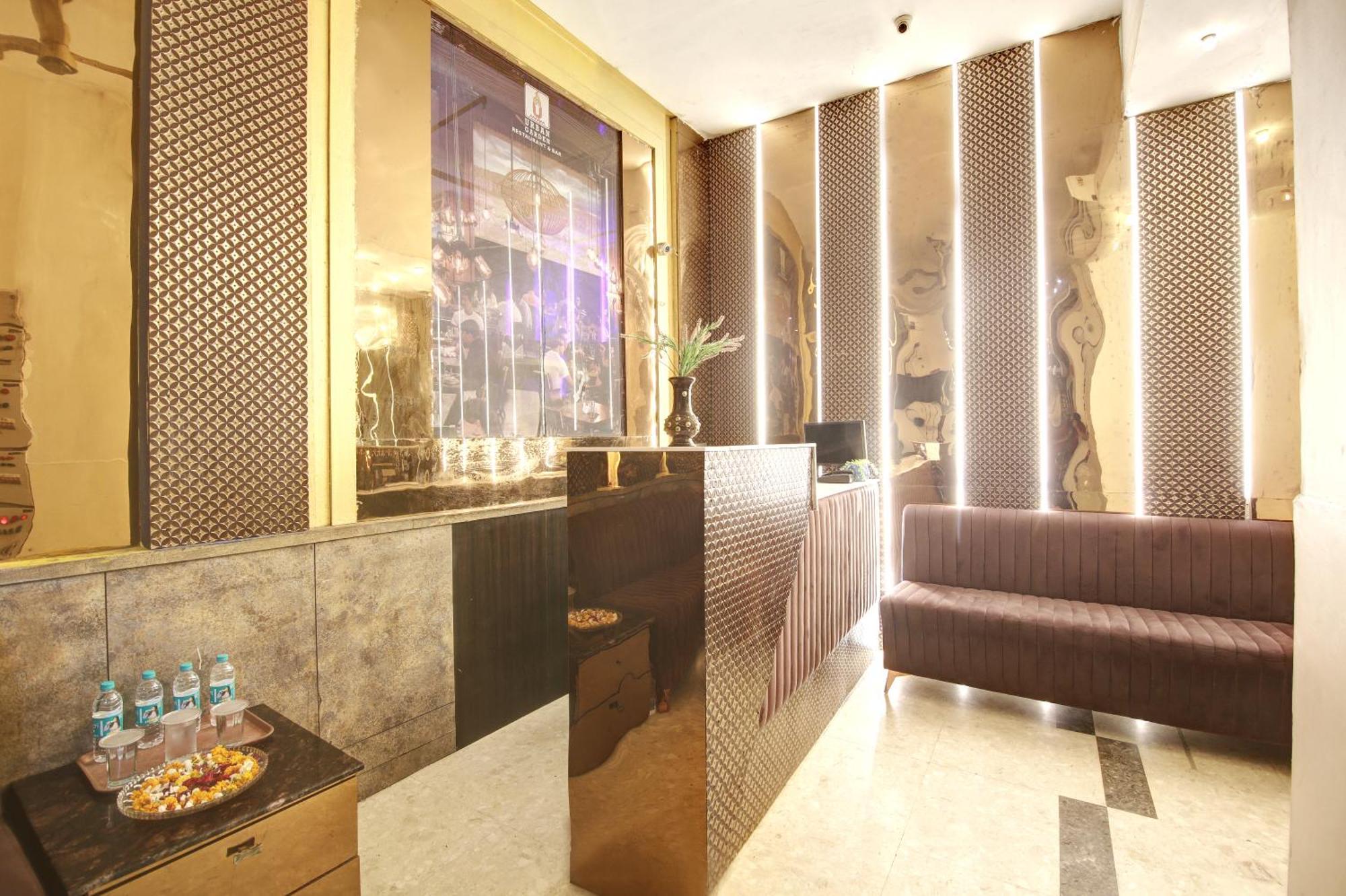 Hotel Wk Comfort - Near White Clove Ню Делхи Екстериор снимка