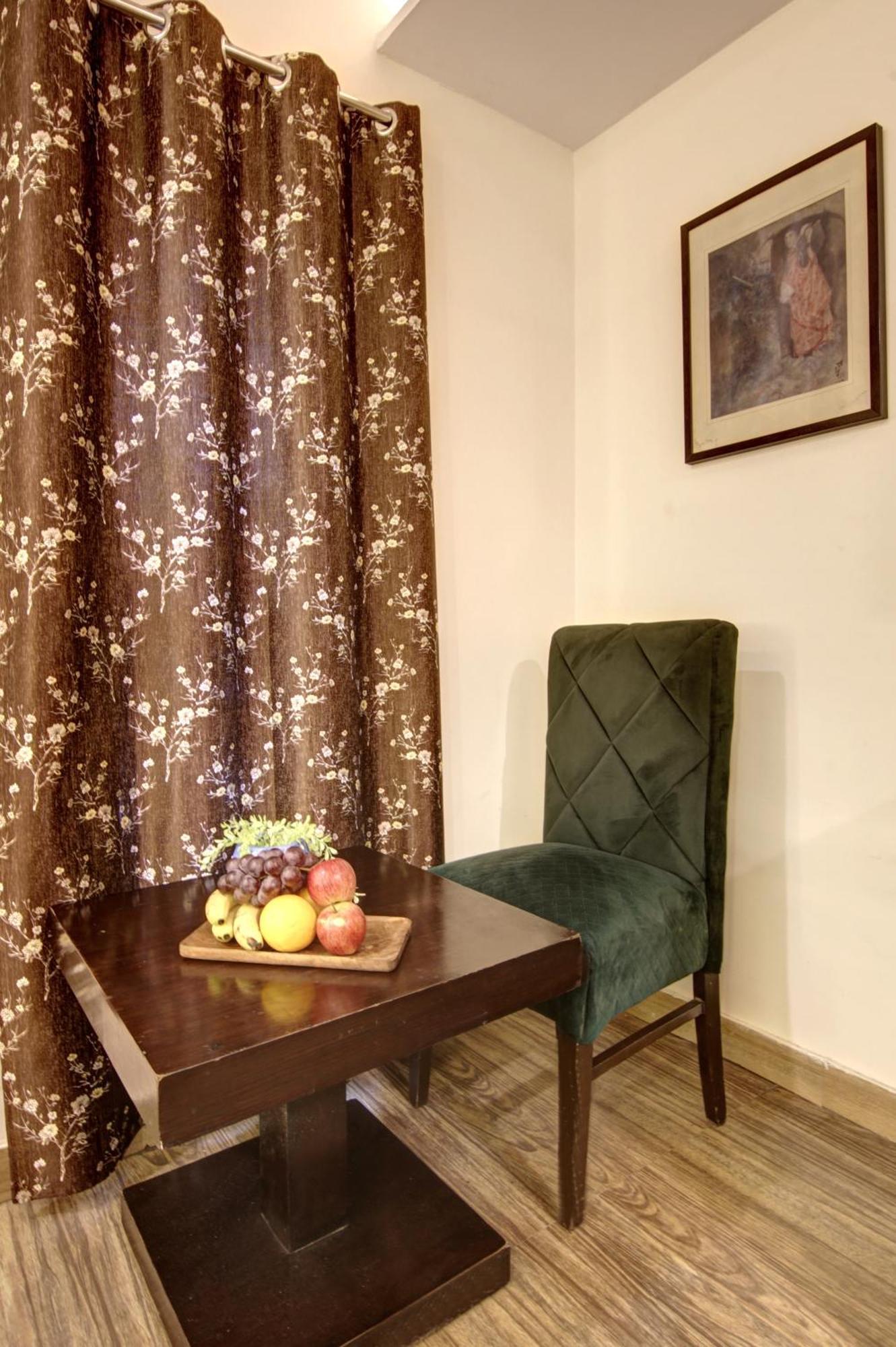 Hotel Wk Comfort - Near White Clove Ню Делхи Екстериор снимка